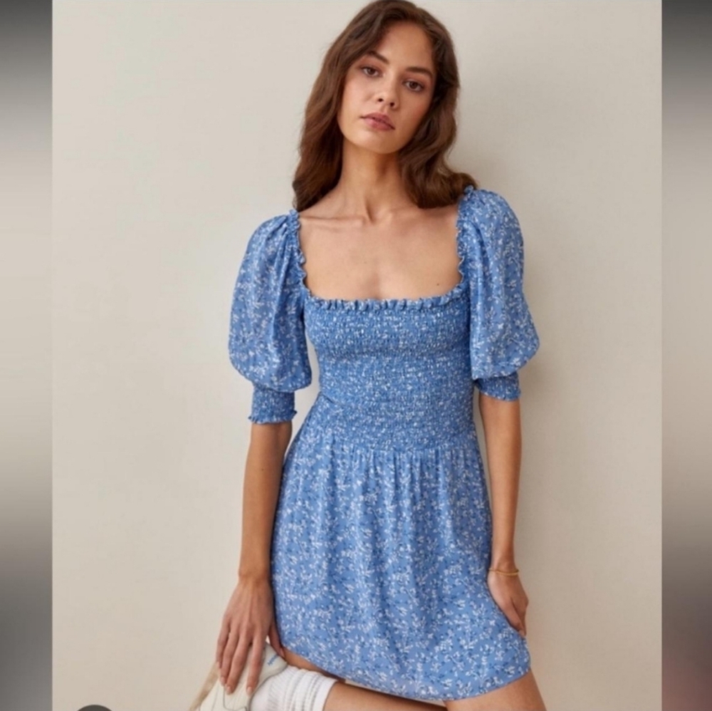 Reformation Elle Mini Dress In Suzette Ditsy Floral Blue Smocked Puff Sleeve 2